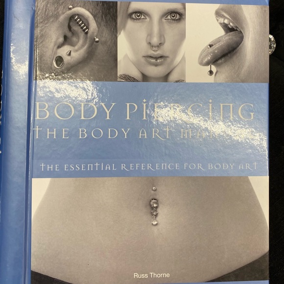 Body piercing book - Picture 1 of 4